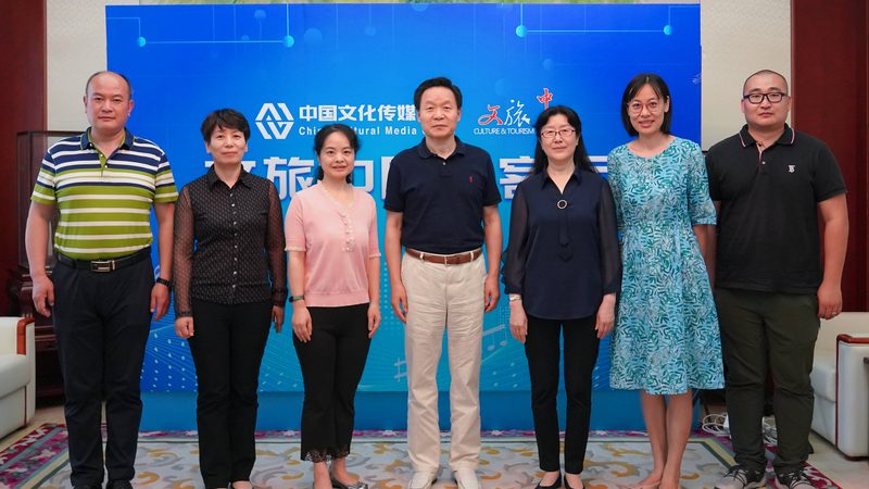 男装品牌VI设计：价格背后的价值考量